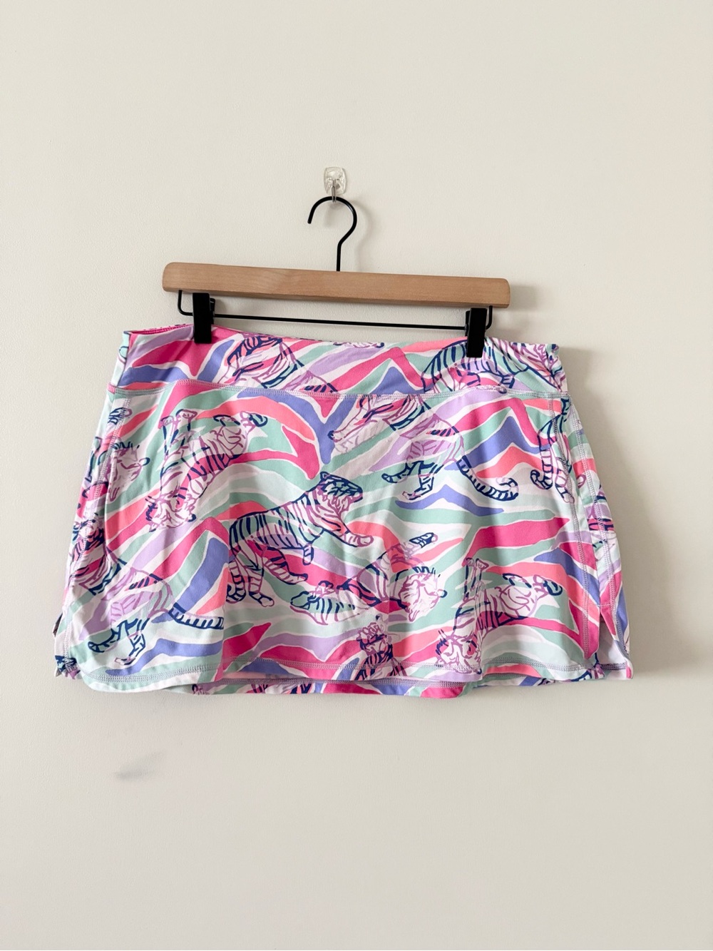 Lilly Pulitzer Pink, Purple & Mint Tiger Print Athletic Skort Size XL